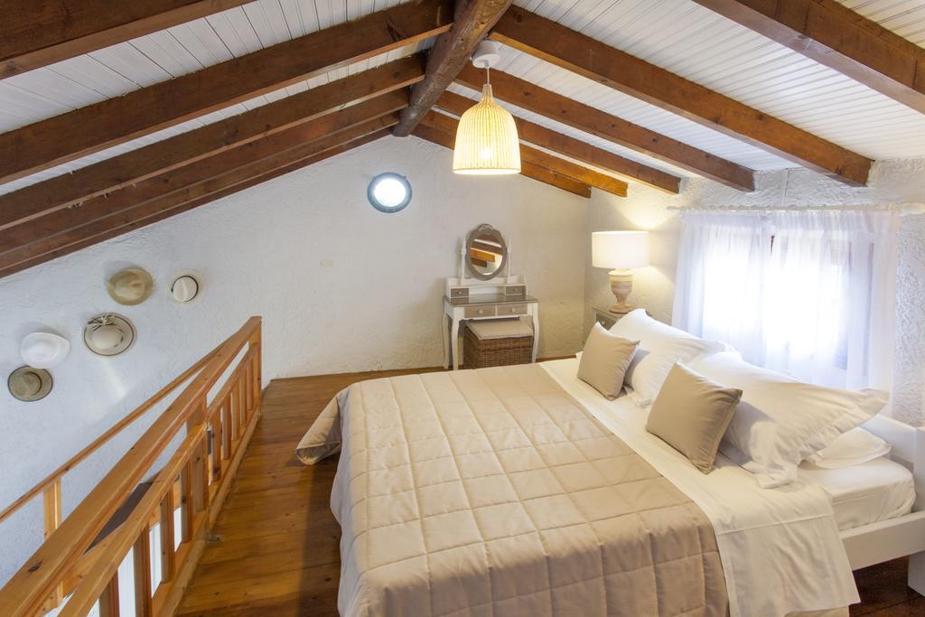 Glyfada Beach Villas Longos  Экстерьер фото